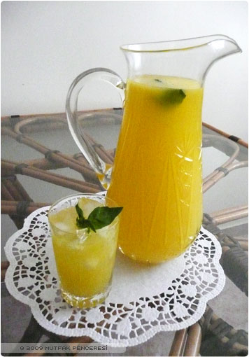 Ev Yapımı Limonata