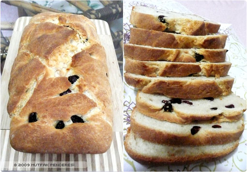 Yaban Mersinli Ekmek