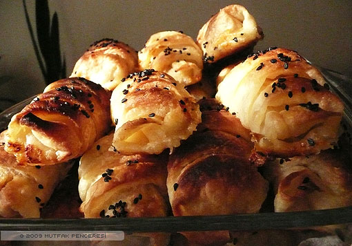 Patatesli Cevizli Börek